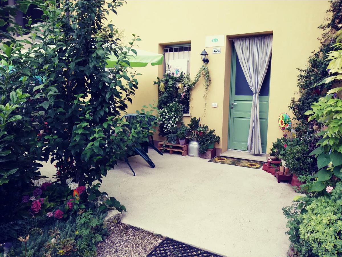 B&B Peschi In Fiore Valeggio sul Mincio Buitenkant foto